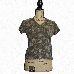 White Stag Green & Pink Flower Print T-shirt